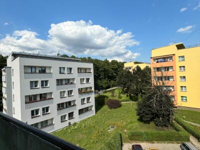 Na sprzedaż 2-pokojowe mieszkanie przy lesie