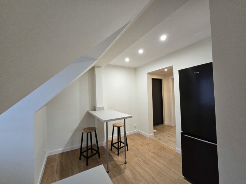 3 pokojowe, dwupoziomowe mieszkanie z ogrodem