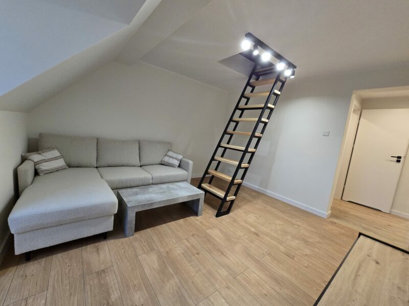 3 pokojowe, dwupoziomowe mieszkanie z ogrodem