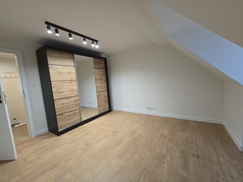 3 pokojowe, dwupoziomowe mieszkanie z ogrodem