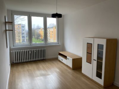 Na sprzedaż 2 pokojowe mieszkanie w spokojnej okolicy