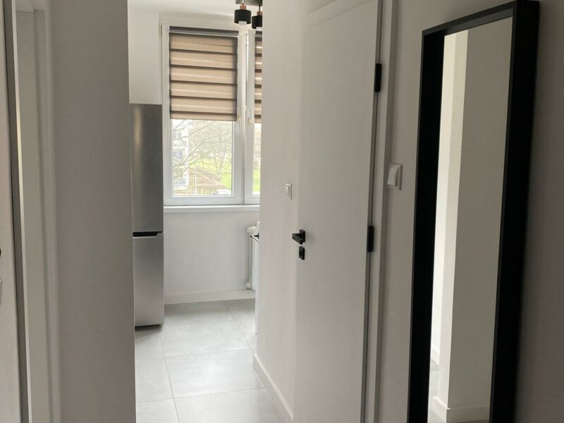 Na sprzedaż 2 pokojowe mieszkanie w spokojnej okolicy