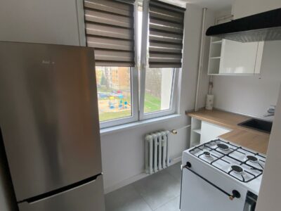 Na sprzedaż 2 pokojowe mieszkanie w spokojnej okolicy